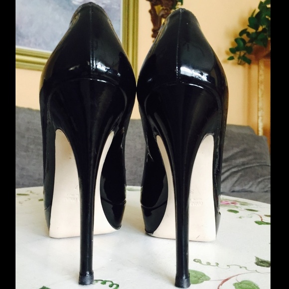 💜MIU MIU💜 37 fits 6.5 BLACK PATENT LEATHER HEELS - Picture 2 of 11